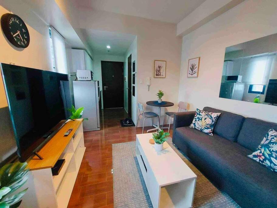 Air Residences Makati - Fully Furnished Condo With Skyline Views! Μανίλα Εξωτερικό φωτογραφία